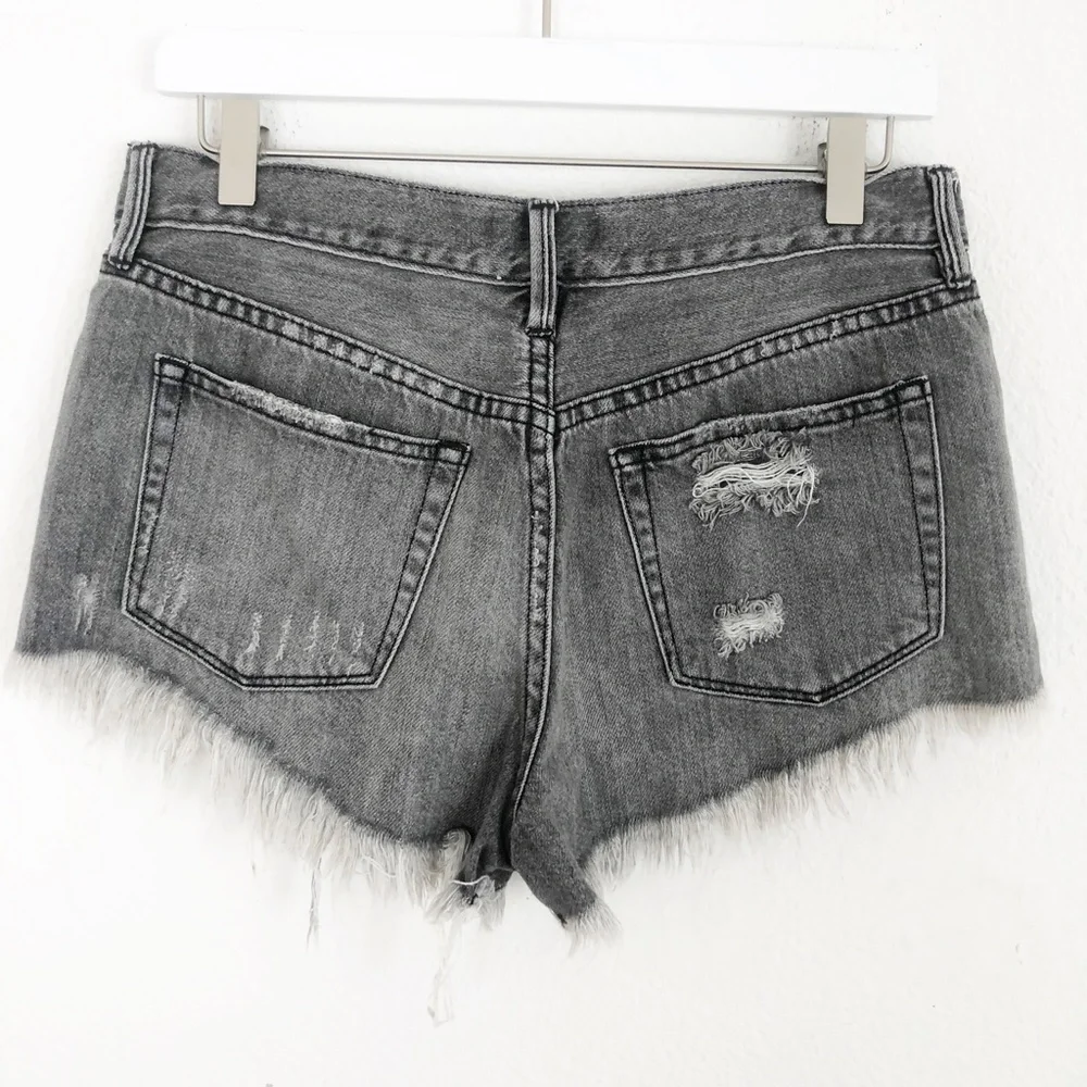 We the Free Gray Destroyed Runway Cutoff Shorts 27 - Picture 6 of 10
